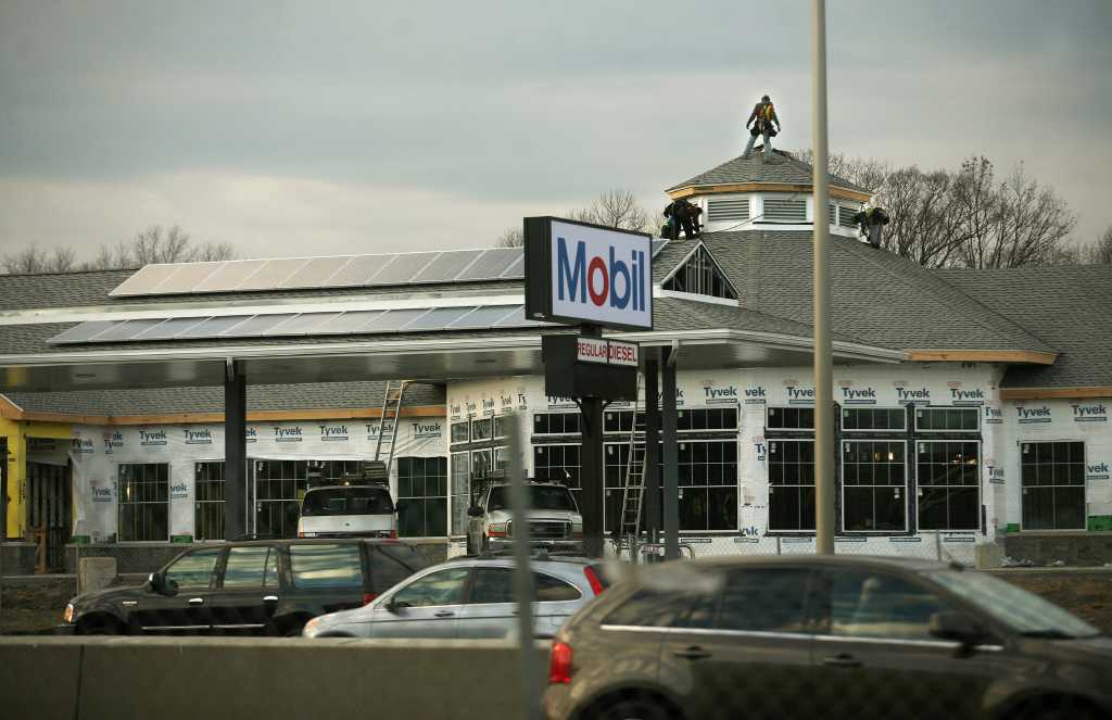 Upgraded I-95 service plazas near completion - Connecticut ...