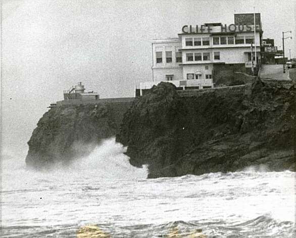 On December 28, 1965, big waves pounded the base of the Cliff House. Photo: The Chronicle 1965