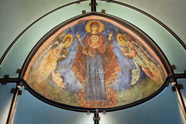 Fans get their last look at Menil frescoes