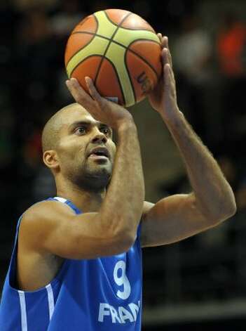 Tony Parker of France vies during a match against Israel during a 2011 European championship qualifying round, group B basketball game in Siauliai on September 1, 2011. (Janek Skarzynski / AFP/Getty Images) / SA