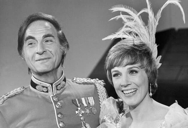 Sid Caesar and Julie andrews on the Julie Andrews Hour in 1972. Photo: ABC Photo Archives, ABC Via Getty Images / American Broadcasting Companies, Inc.