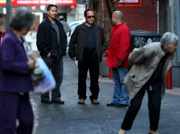n Chinatown's Spofford Alley in 2007, SFPD inspectors Jameson Pon, left,
 and Henry Seto, center, stop to talk with Raymond Chow, the chairman of
 the Ghee Kung Tong nearby.
 SFPD Inspectors Henry Seto and Jameson Pon are members of the Gang Task
 Force. Their beat is San Francisco's Chinatown where they both grew up.
 Like others in the task force, they spend their evenings trying to find
 suspects and gather information in the maze of Asian culture that is 
Chinatown. Photo: Brant Ward, SFC