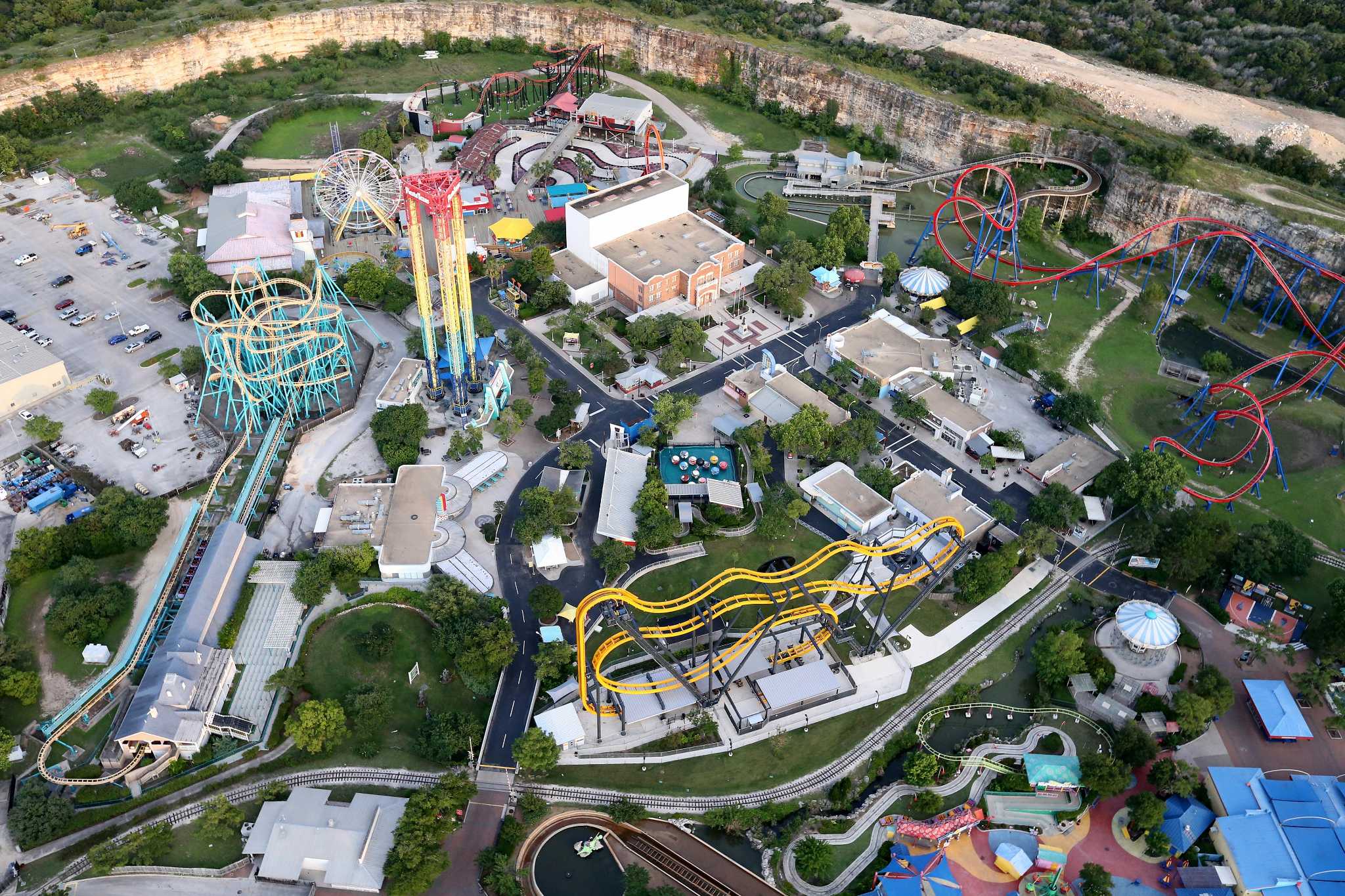 Six Flags Fiesta Texas kicks off 25th year this weekend - San Antonio Express-News