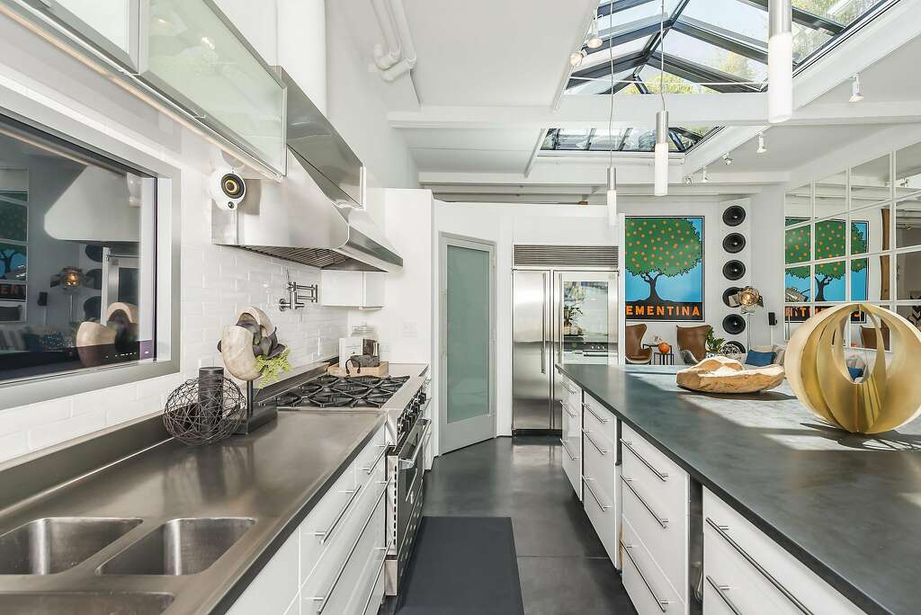 The large pantry occupies a corner of the kitchen. Photo: Olga Soboleva / Vanguard Properties