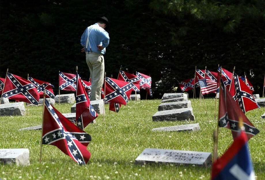 Veterans Affairs restates policy banning Confederate flags - Midland Reporter-Telegram