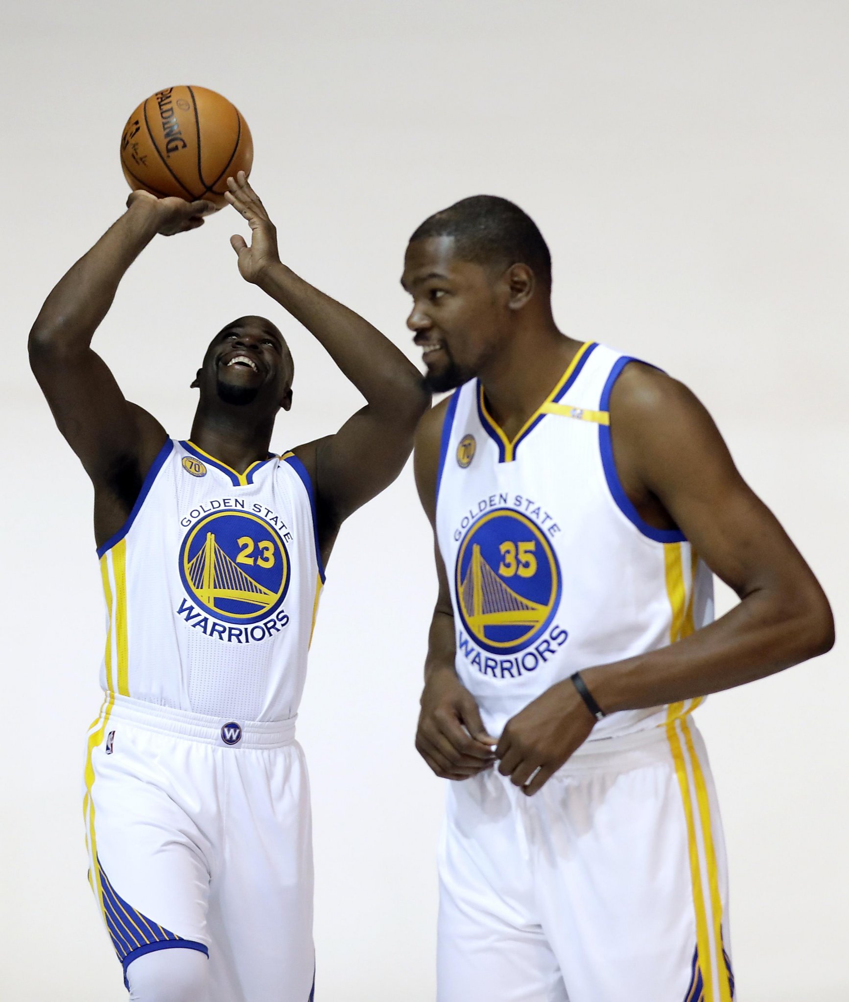 Warriors game day: How will Kevin Durant look in debut?