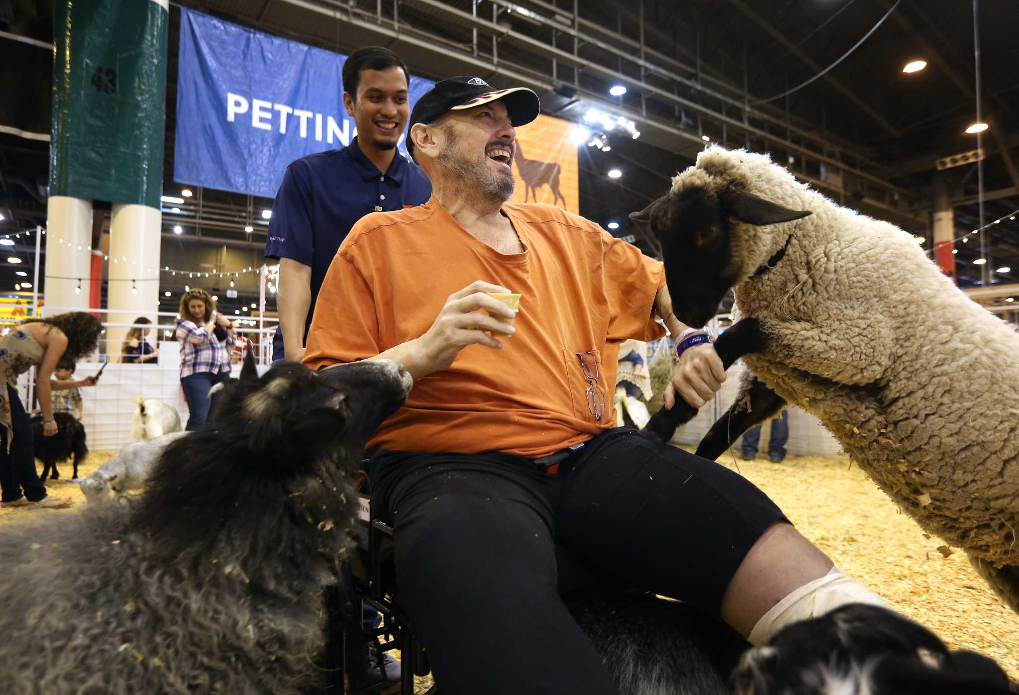 Rodeo rehab: For a recent amputee, therapy mixed with pig races - Houston Chronicle