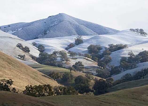 Chilly overnight temperatures bring snow to Mt. Diablo