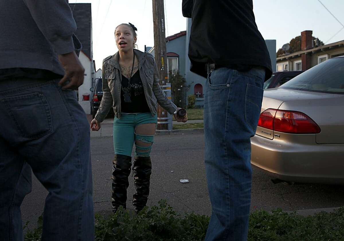 Brijjanna Price reacts after her father Ramon Price Sr., left, made a comment about her appearance on Monday February 20, 2012, in Oakland, Calif. Photo: Lacy Atkins, The Chronicle