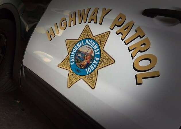 2 CHP officers hurt in solo crash on Highway 101 in Redwood City