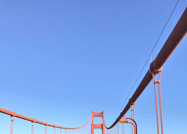 Traffic accident near Golden Gate Bridge snarls traffic