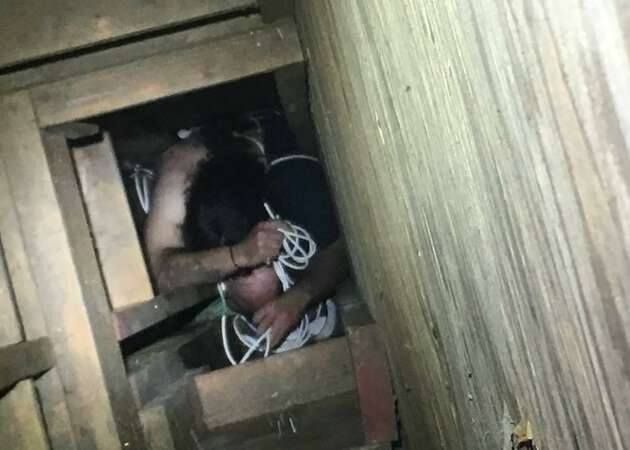 Naked man gets stuck in shaft above Napa sandwich shop