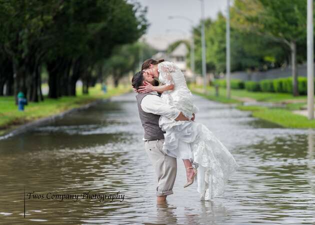 The story behind a Houston couple's viral Hurricane Harvey wedding photo