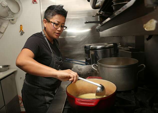 Janice Dulce passes along Filipino culture via arroz caldo